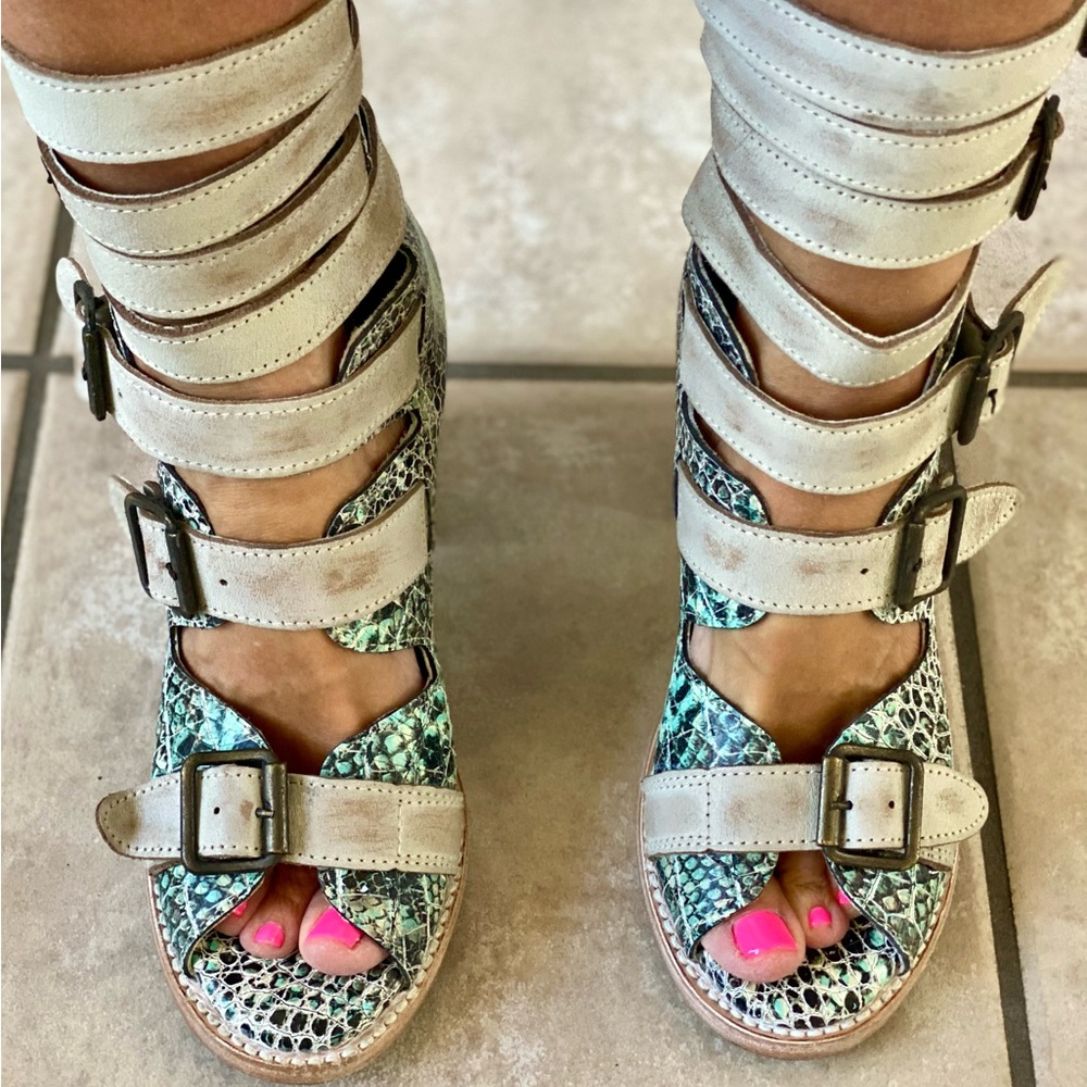 Freebird Bond Rare Turquoise Size 8 NEW!!